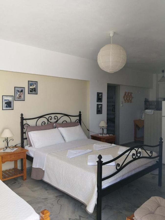 Vrohaki Studios & Rooms Пісо-Ліваді Екстер'єр фото